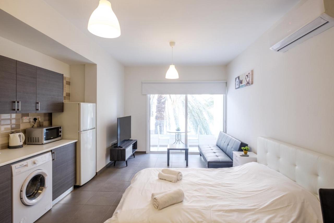Spacious Studio Downtown 라르나카 외부 사진