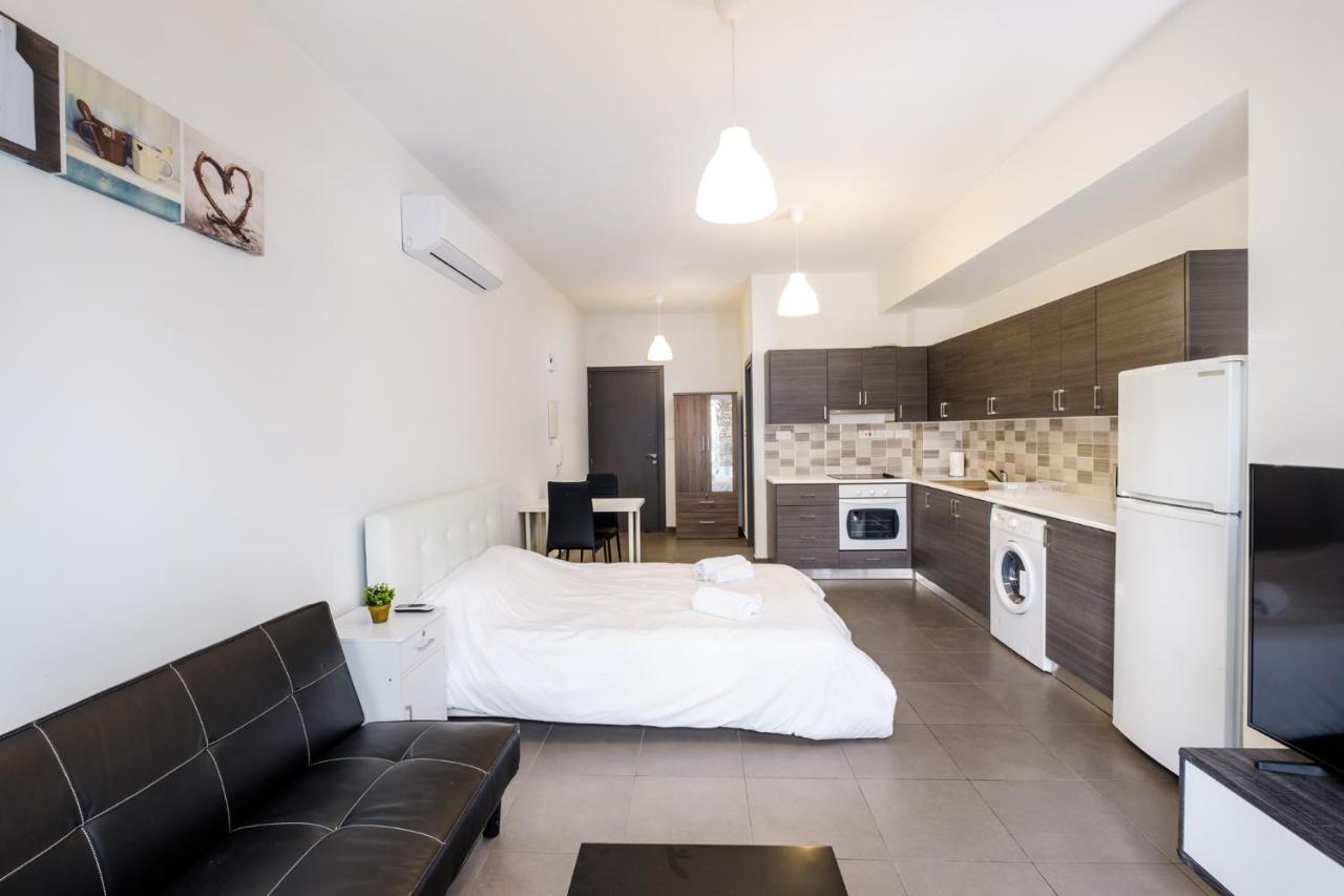 Spacious Studio Downtown 라르나카 외부 사진